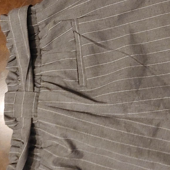 3/$30 Revamped High Rise Pants Sz Sm - Picture 5 of 5